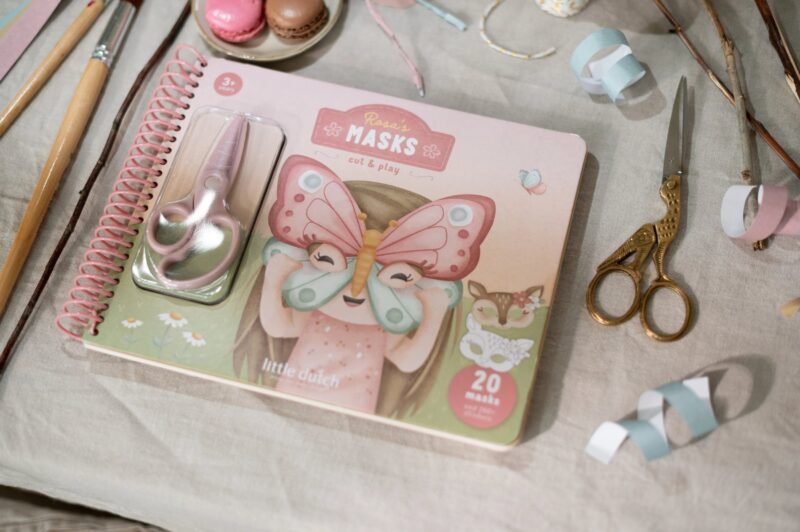 Little Dutch kūrybinis rinkinys su žirklutėmis „Rosa & Friends masks“